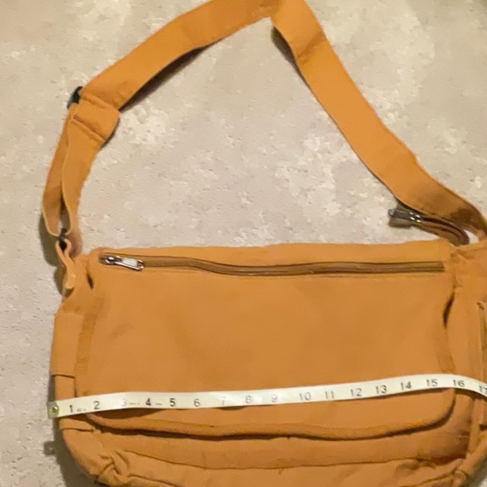 Large canvas messenger bag camel/whiskey